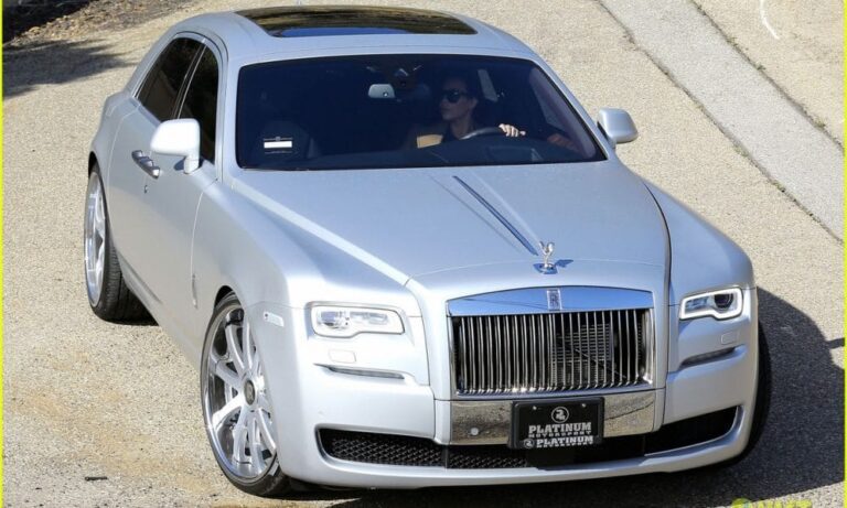 kim kardashian leaves bruce jenners 07 1000x600.jpg