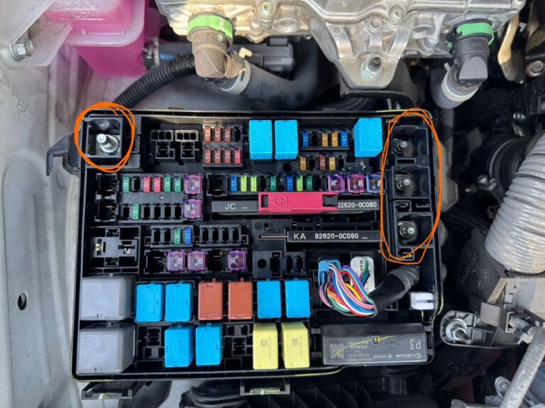 toyota fuse box