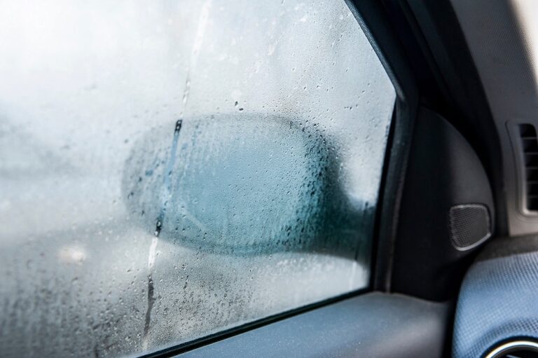 why do car windows fog up