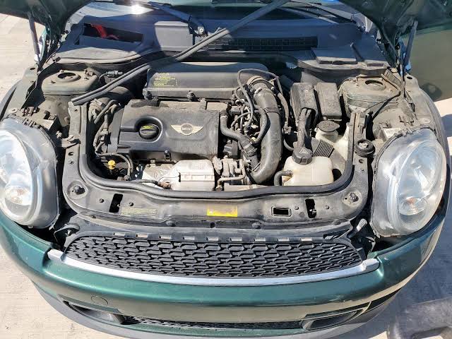 mini cooper under hood