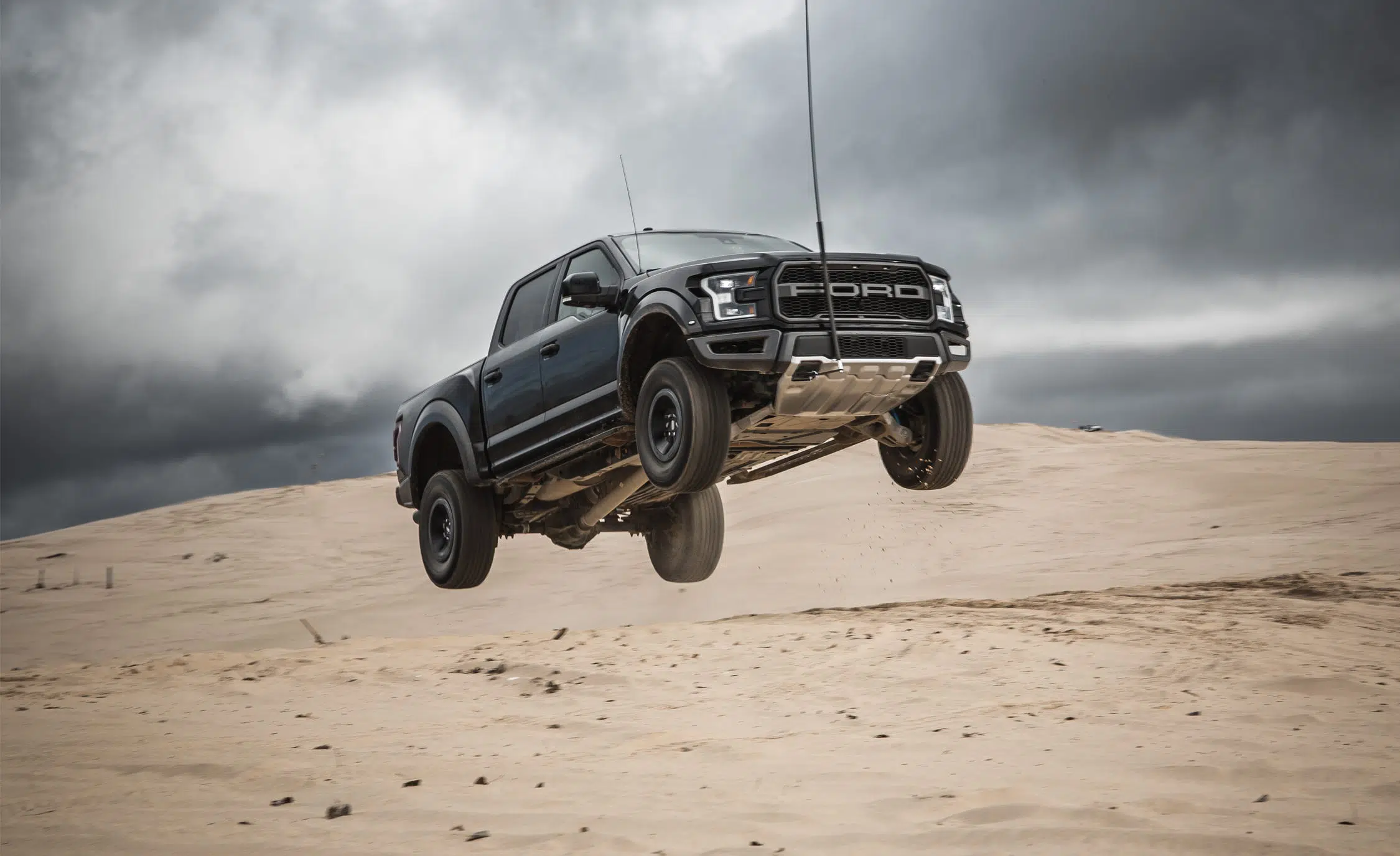 2017 Ford F-150 Raptor – In-Depth Review