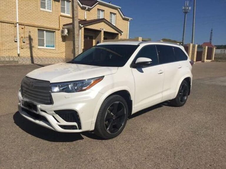 18. Toyota highlander @mikhailzarutsky img 65ae5839c293f.jpg