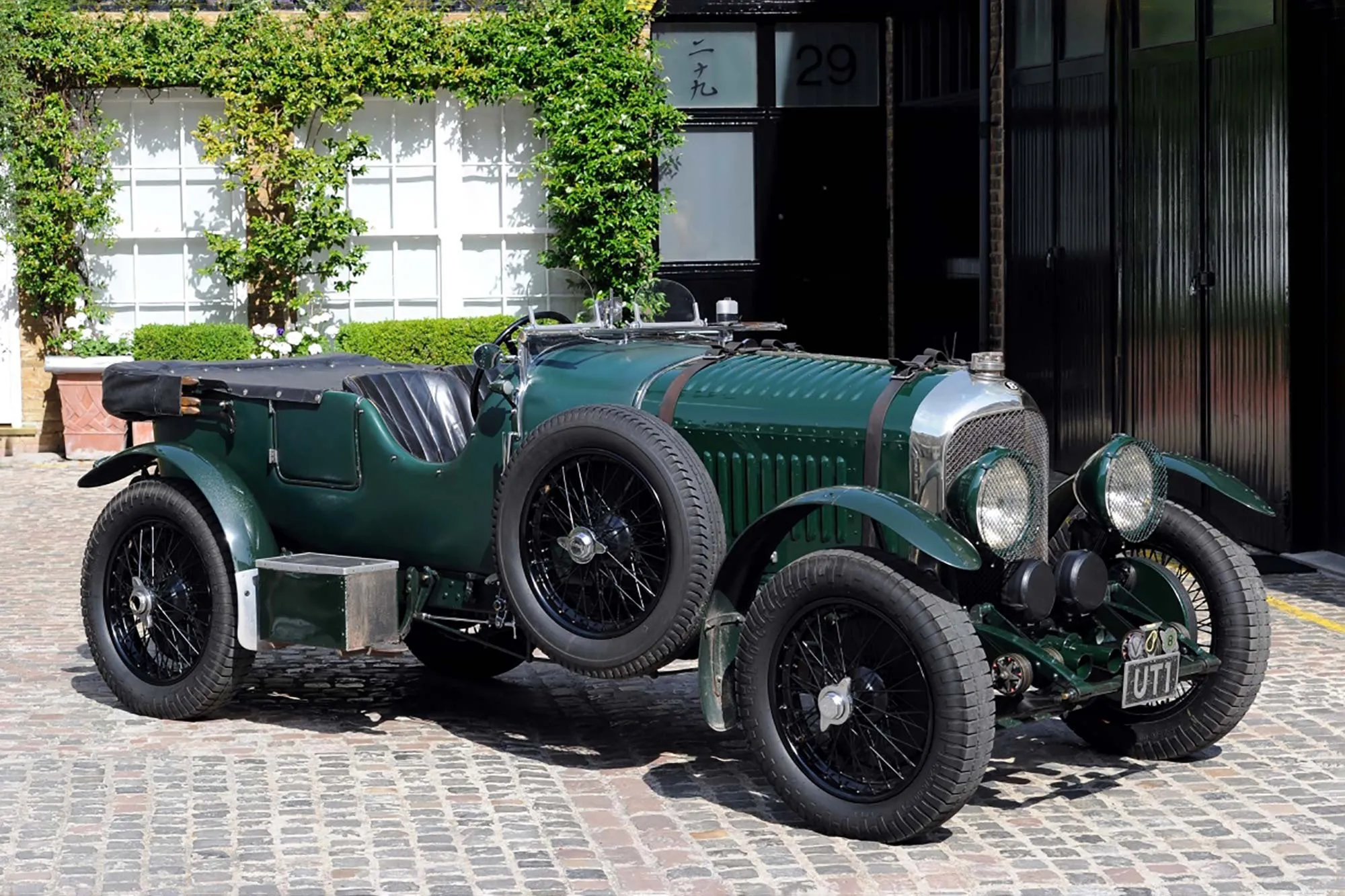 1929 bentley 4.5 litre sports saloon