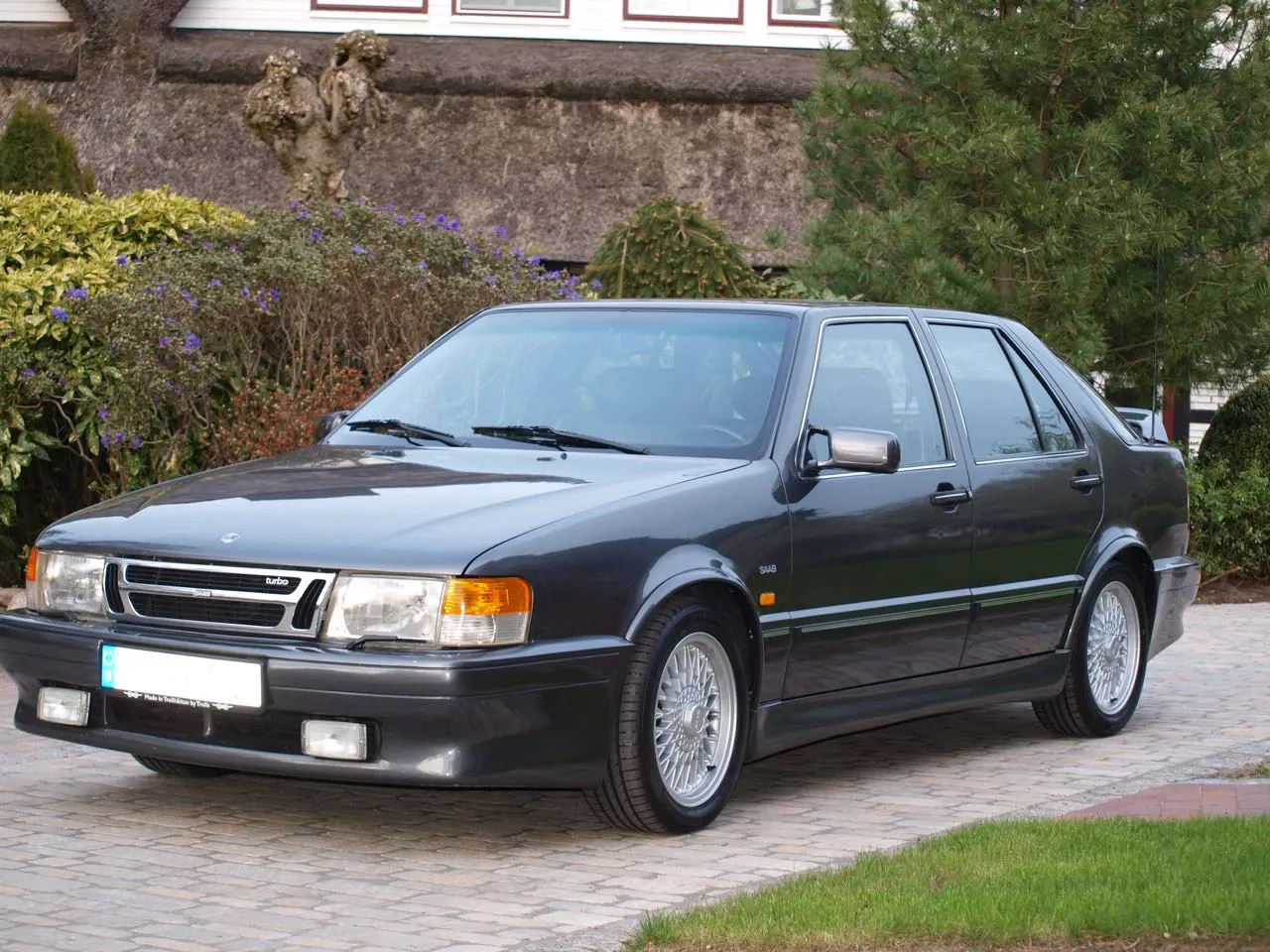 saab 9000