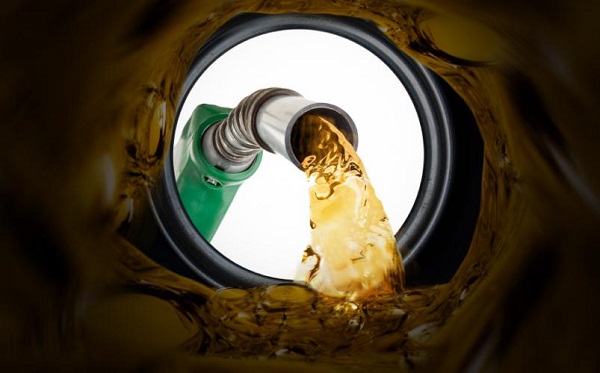 When you pour contaminated fuel into your car, you are putting the fuel pump at huge risk image-of-pouring-contaminated-fuel-into-the-car