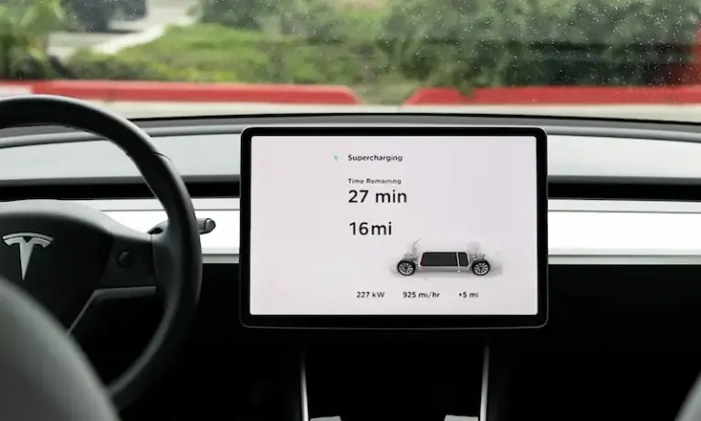 tesla touch screen not working