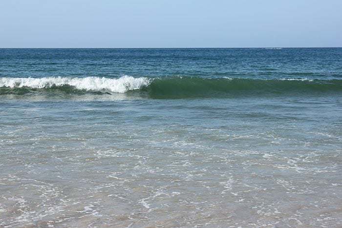 australia's coastline with no land borders