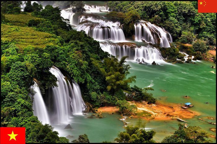 ban gioc falls on the border between china and vietnam