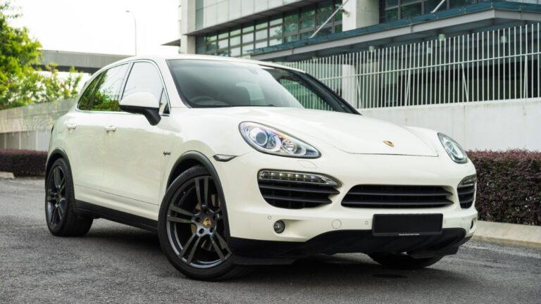 2023 porsche cayenne