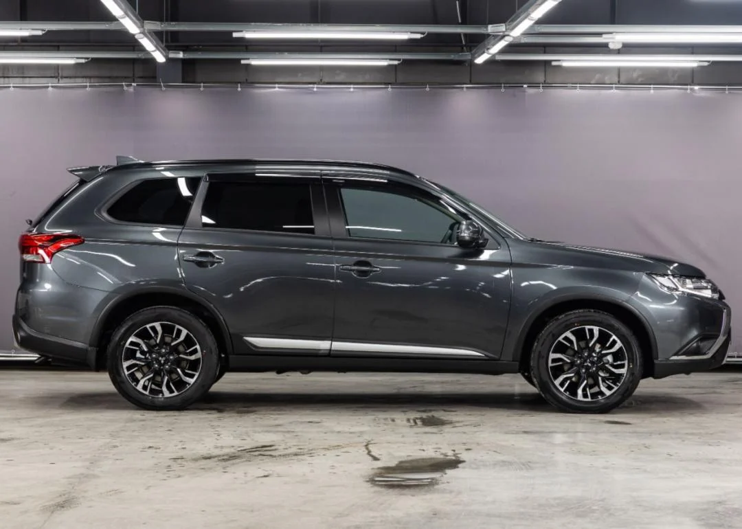 mitsubishi outlander 2wd