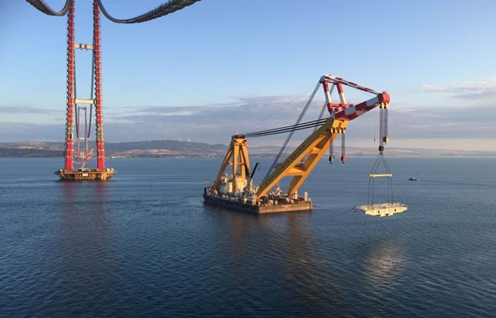 floating crane