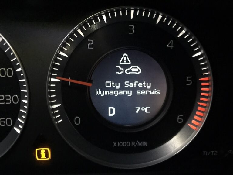 volvo city safety service required