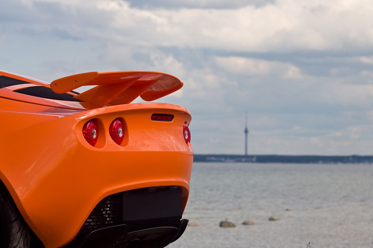whale sopiler on orange lotus exige s rear