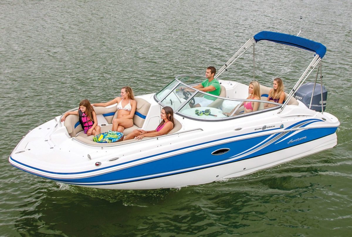 deck boat