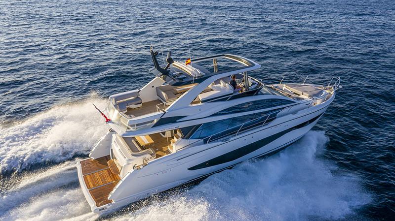 motor yachts and power cruisers
